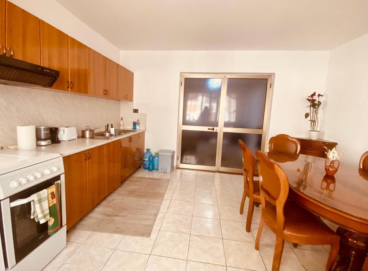 Apartment Τίρανα Εξωτερικό φωτογραφία
