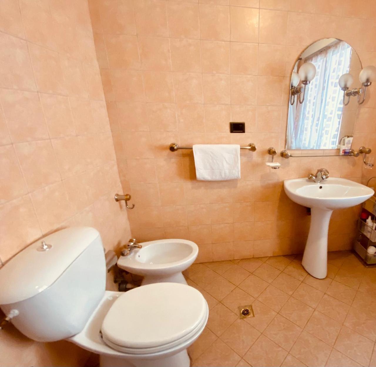Apartment Τίρανα Εξωτερικό φωτογραφία